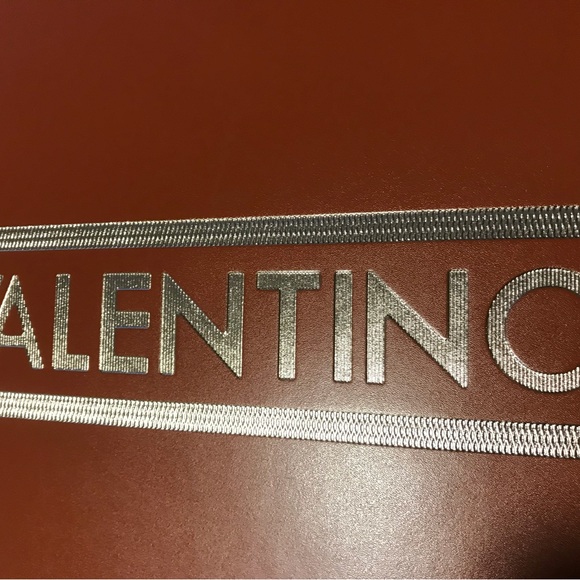 BNWT VALENTINO  VICTORIA LAVORO TOTE - Picture 4 of 16